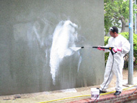 Enlèvement des graffitis